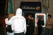   R&B   Ballantine's Bar